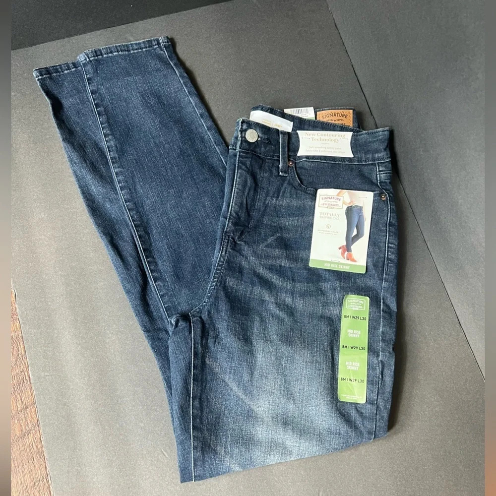 Levi Strauss NWT Mid Rise Skinny Jeans Dark Wash Stretchy business casual - Picture 3 of 5